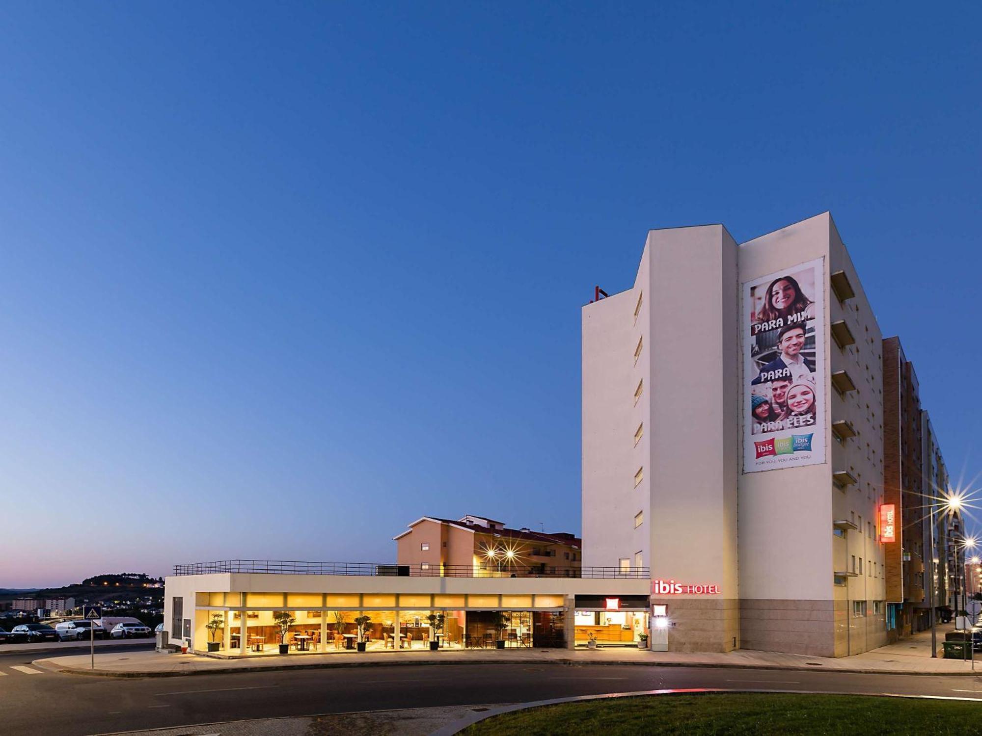 Hotel Ibis Braganca Exterior photo